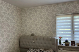 2-комнатная благоустроенная квартира с автономным отоплением.